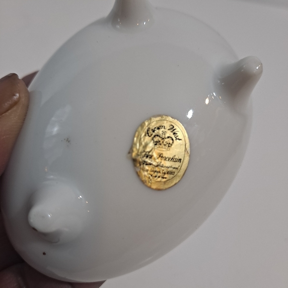 Vintage Crown West Egg Shape Footed Trinket Box Fine Porcelain Walnuts Grapes - Picture 5 of 5